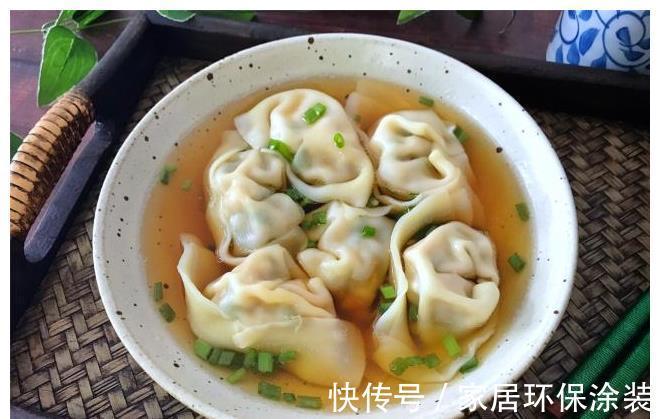 夏天|夏天,就爱用这馅包馄饨,汤鲜肉嫩,每次2斤馄饨不够吃