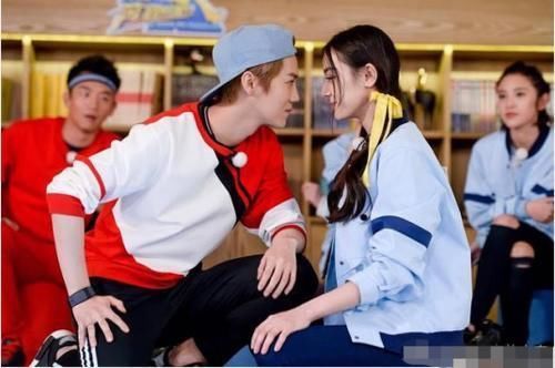 王一博无缘录制《奔跑吧8》,节目组疑找来当红小生“救场”