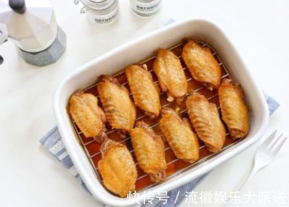 鸡翅最简单做法,不用油不用水,烤一烤色泽金黄更有食欲