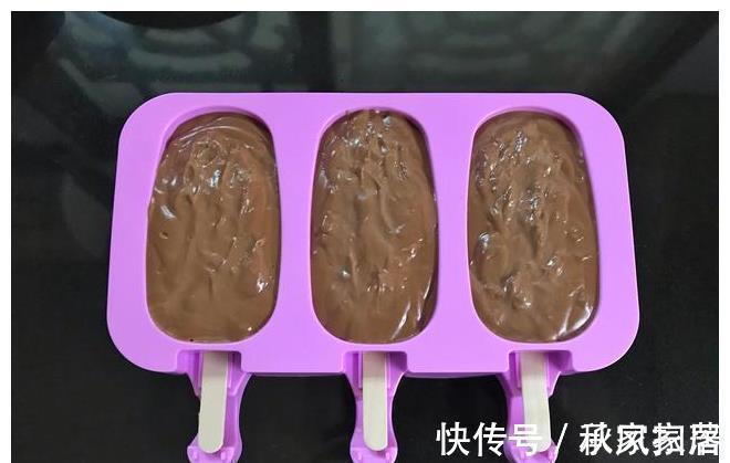 夏天雪糕不用买，教你在家做，不用蛋黄不打发，真材实料吃得放心