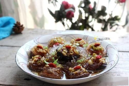  快过年了，学会这菜蒸蒸就上桌，比大鱼大肉受欢迎，年夜饭露一手