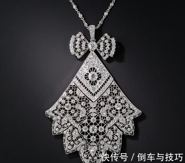 英女王 蕾丝只能做裙子珠宝亦可如蕾丝般精致浪漫!