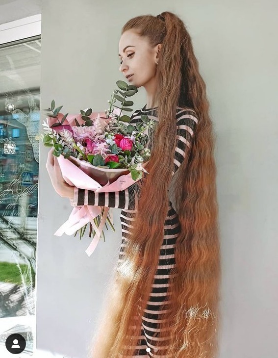 长发公主|现实版长发公主:17年没剪过头发,头发长达1.72米