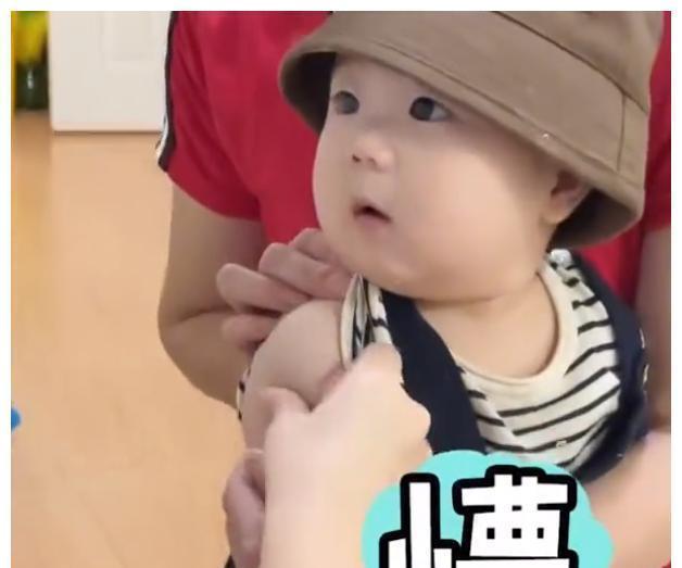 萌娃|来吃眼泪的?福建萌娃被扎2针崩溃大哭,尝到眼泪味道后秒变脸