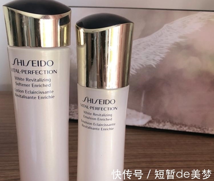 滋润型|25岁以上该用什么水乳,综合我的使用感受,结论就是这些