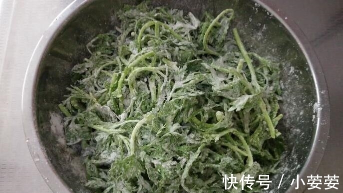 茼蒿|蒸菜时多放一点此物，蒸出的菜不变色不成坨，现在知道不晚