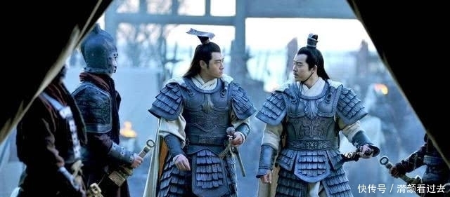 苏轼|苏轼词中“羽扇纶巾”的形象,本指周瑜,为何后来说成孔明了呢?