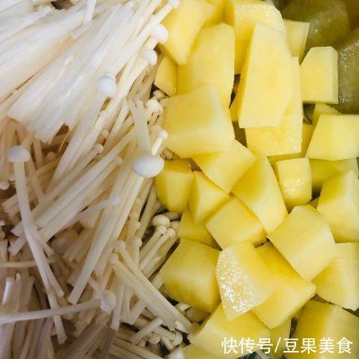 番茄肥牛豆腐汤这么好吃，大饭店的经常这么做，