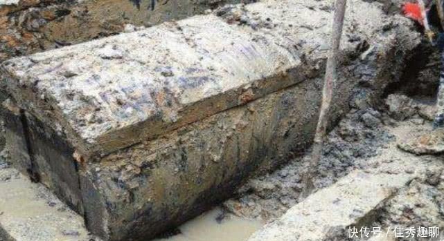 西周|盗墓贼偷挖千年古墓,还没得手就被发现,专家称是西周皇家墓