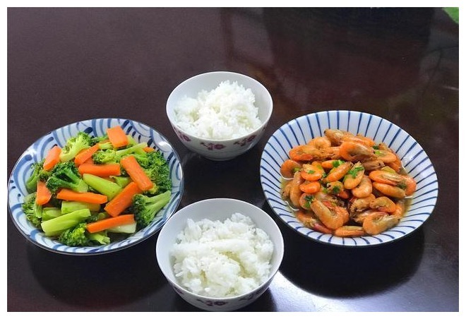 宅家也要好好吃饭,和孩子2个人的午餐,网友一天比一天吃得好