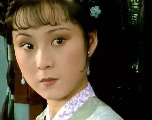 贾宝玉&红楼梦:袭人是如何一步一步变坏的?你看贾宝玉对她的特殊做法