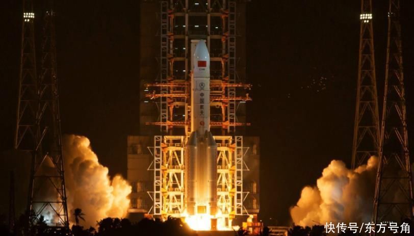 日月安属 美到泪目！祝融号发回火星地表照片，都有哪些值得关注的信息