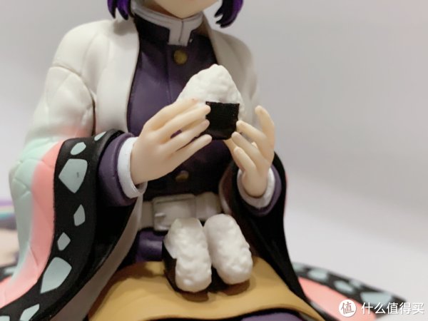 极简|【极简测评】世嘉鬼灭之刃蝴蝶人泡面压景品，虫柱来陪我吃泡米喽