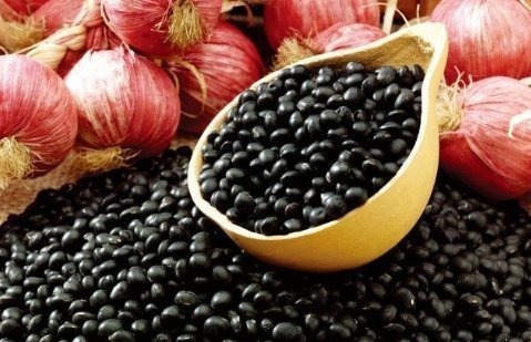 强身健体|月经量少的女性，日常做好3事，多吃3物，促进雌激素分泌，防早衰