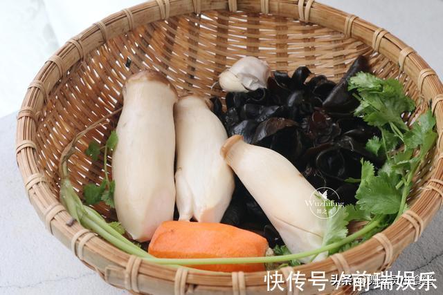 纤维素|50岁阿姨晚餐这么吃,常被认成儿子姐姐,脸蛋光滑裸妆都美