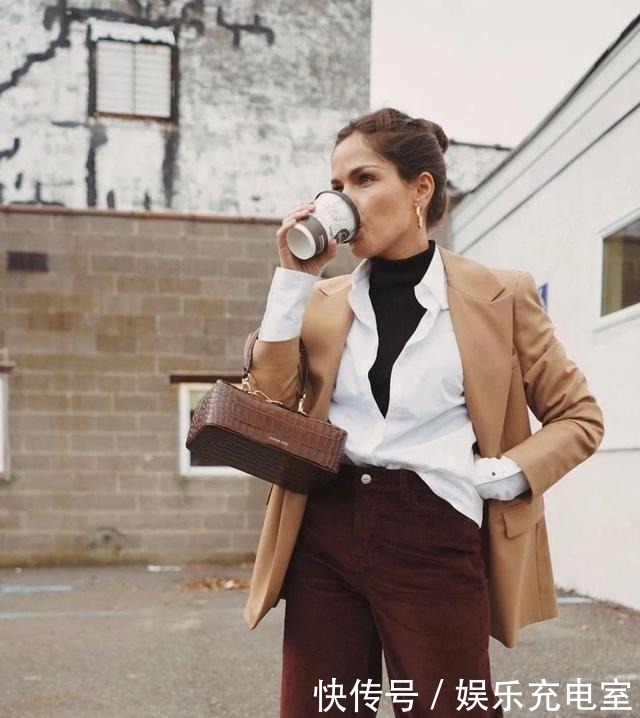 高领|叠穿别再“白衬衫+高领衫”,太土!试试这些新穿法,时髦又保暖