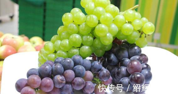 皱纹|女性不想满脸皱纹，不妨多吃3种水果，皱纹少了，皮肤细腻又光滑