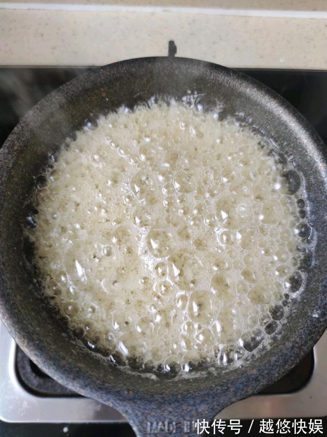 5分钟教会你蒜蓉烤茄子,再也不用吃路边摊了,在家就能轻松搞定