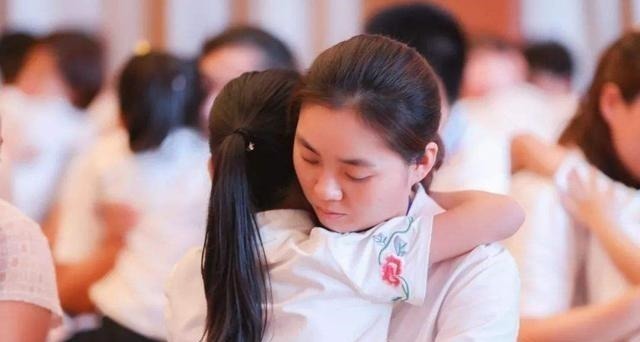 口头禅|孩子挂在嘴边的4句“口头禅”,是自卑的表现,父母要注意