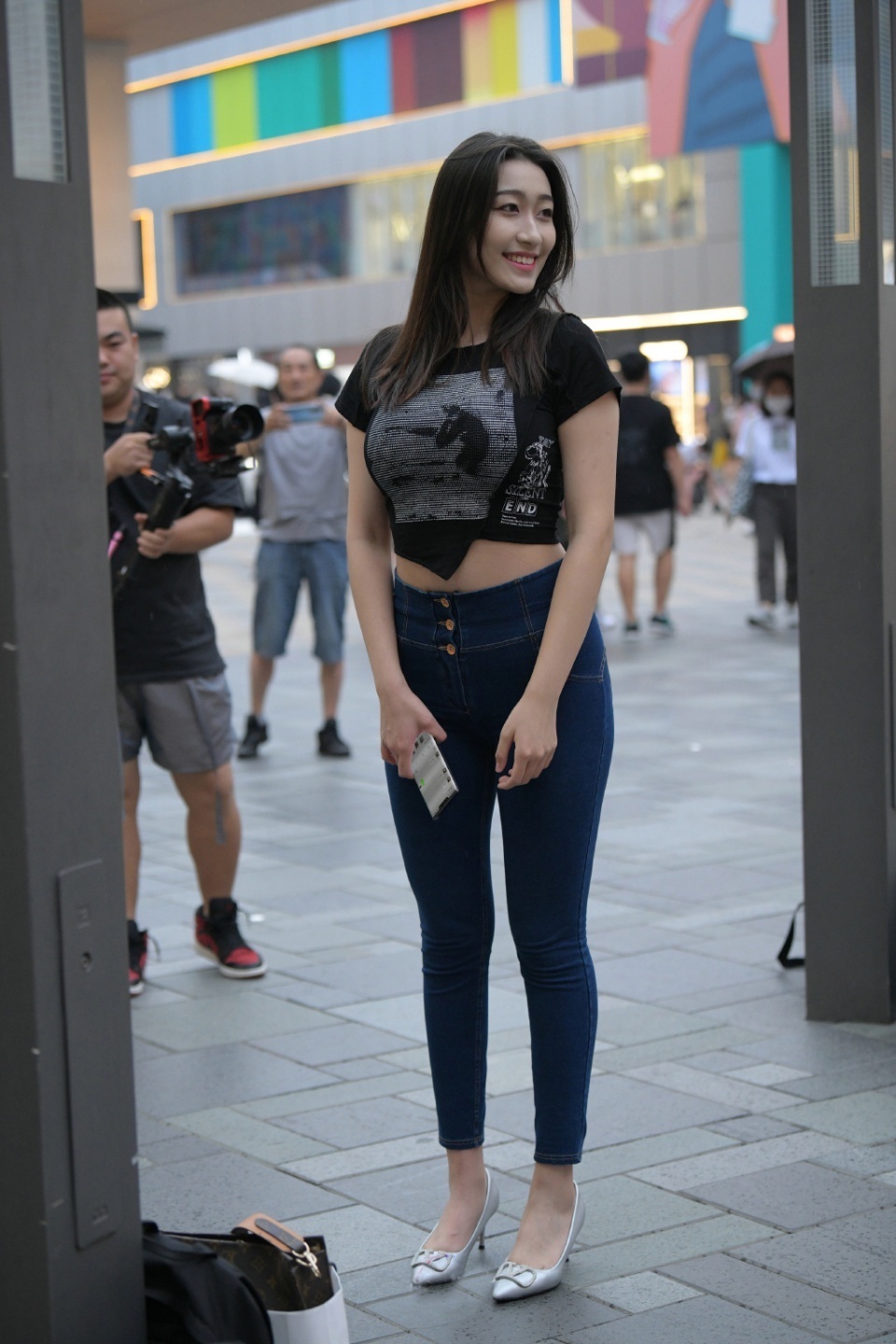 显瘦|夏日轻薄的无痕牛仔裤,穿出简洁修身的美,让穿搭变得简单又时髦