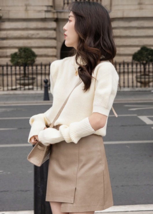 搭配 这个春天,穿“针织衫+半身裙”真美,低调演绎女人味