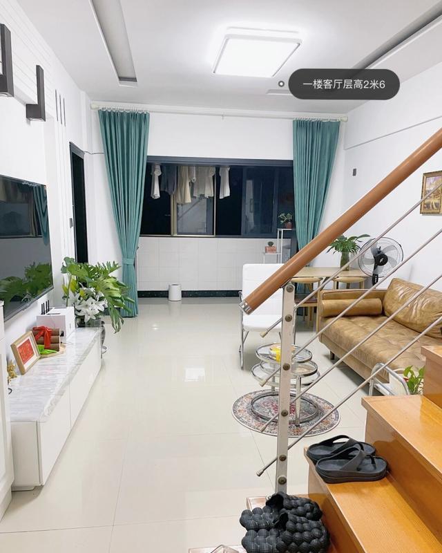 空间感|她家复式楼，入住几天非常满意，每天可以爬楼梯，真是一种享受