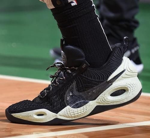 开学不来双新鞋穿？2021年最新四款实战篮球鞋盘点