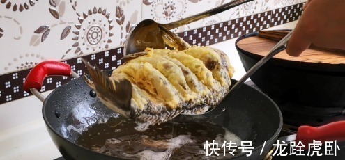 它是鱼腥的“死对头”，做鱼时倒1杯进去，鱼鲜肉嫩，一点也不腥