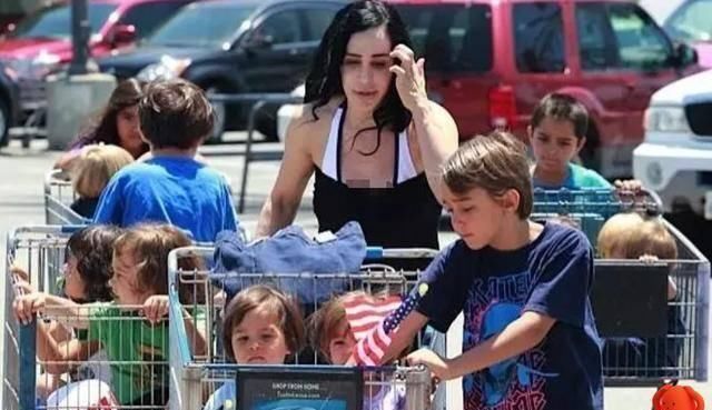 6胎|超级妈妈生下6胎后又怀8胞胎,10年生下14个娃,如今过得咋样