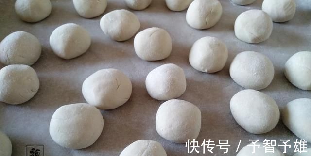 它是强碱性食物，常吃身体好，我家这样做，每次吃光盘，天天想做