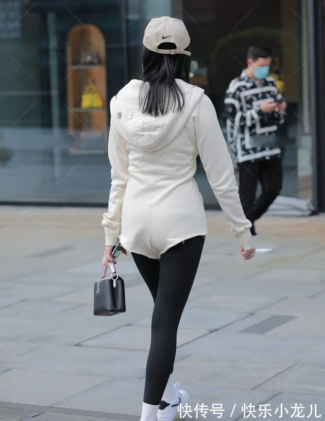 瑜伽裤 气质优雅的瑜伽裤穿搭更加光彩夺目,靓丽优雅全靠它,时尚大方