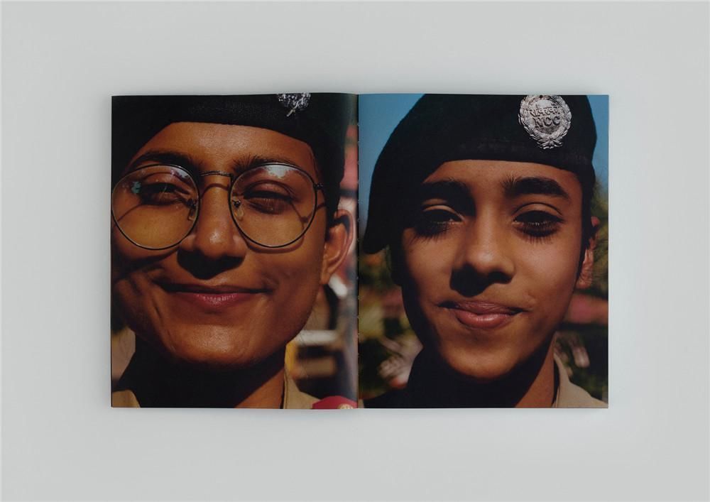 现在你也可以拥有这件现代时尚伟大旅程中的纪念品