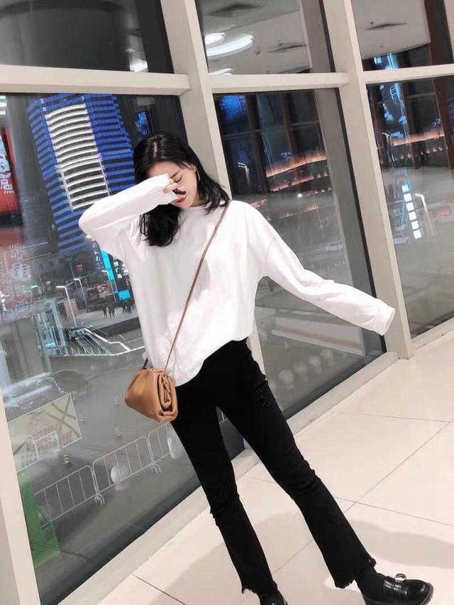 针织衫|初秋,卫衣搭配直筒裤简约高级,还能提升气质感,美如初恋女友