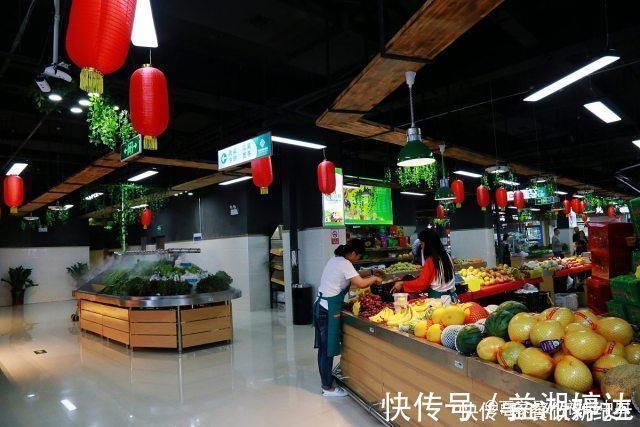 回家吃饭|当菜市场贴上瓷砖后，变干净了，但租金涨了，生活气息也没了!