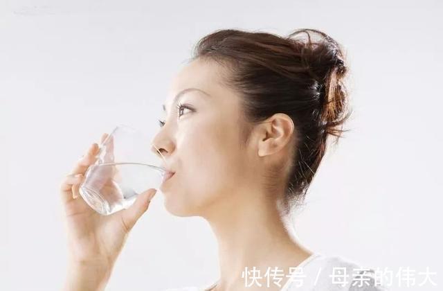 牡蛎|“奔四”的女人别太节俭,平时多吃7种食物,或助补充雌激素