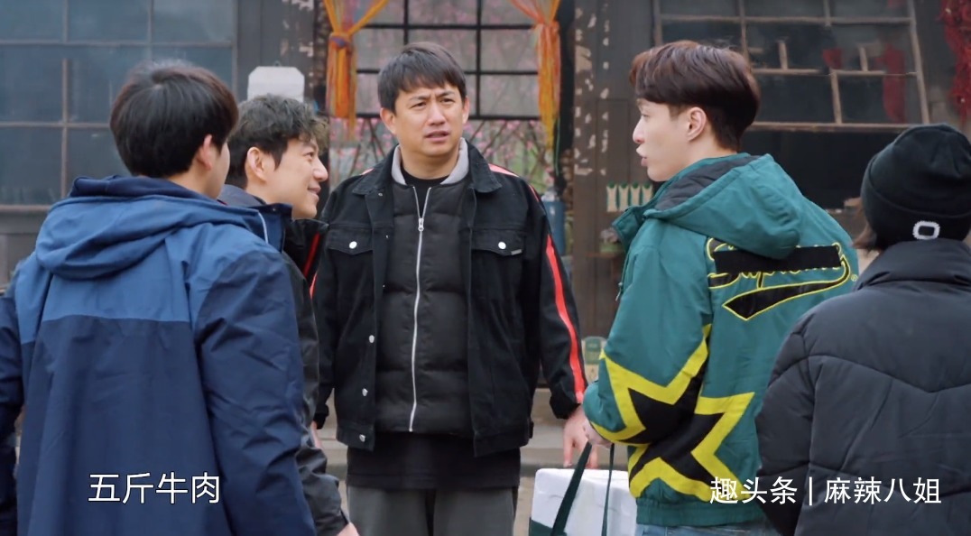 张子枫|三年前戏言成真,看样子“送礼事件”对何炅影响很大