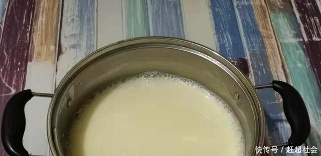 咸的豆腐脑好吃还是甜的豆腐脑好吃！