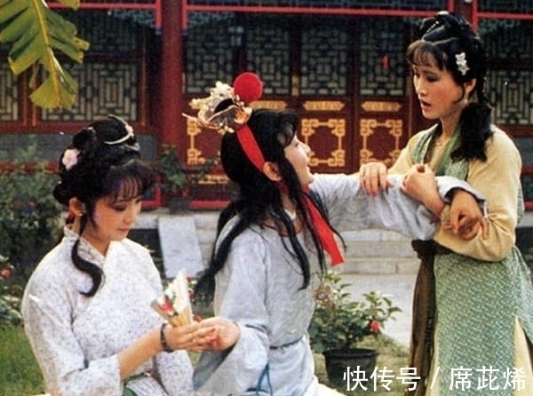 宝钗$晴雯嚣张怼宝钗、拦黛玉,何为?曹公铺垫,成就黛玉