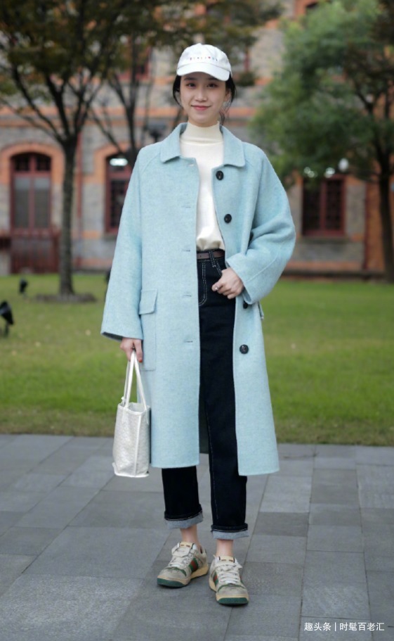 膝下 最近火了一种大衣,叫“膝下不过踝”,时髦显高,小个子也适合