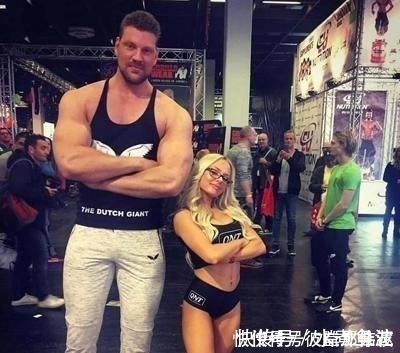 肌肉|荷兰巨兽健美界的第一身高, 谁和他同框总是有一种压迫感!