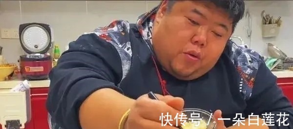 我们是需要正能量的吃播,还是用铺张浪费吸引眼球的视频