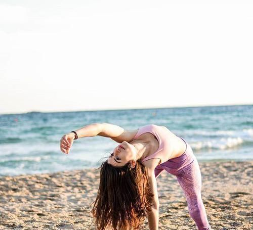右腿|值得一试!这些基础体式,延展尾骨,让身体更灵活,你会爱上他