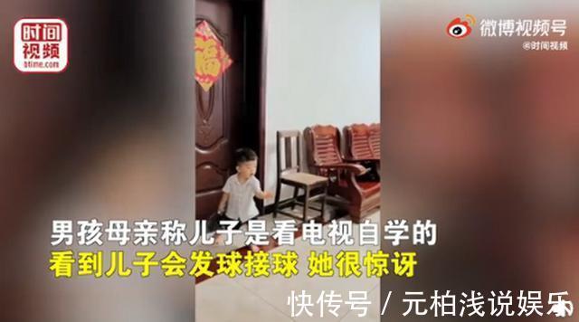 萌娃|厉害了！2岁萌娃模仿马龙陈梦孙颖莎打球，妈妈：孩子对乒乓球很感兴趣