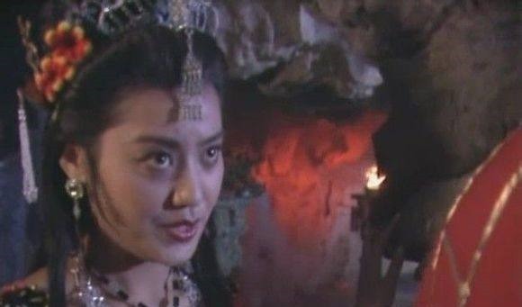 西游记女儿国中,唐僧不仅对女王动了心,而且对蝎子精也动了心!