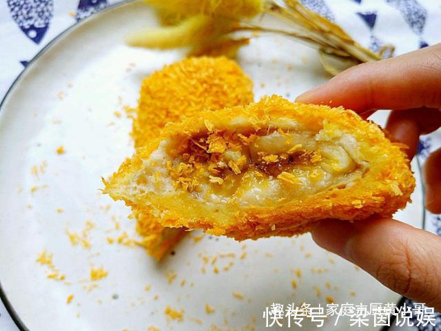 香蕉|70岁奶奶卖炸香蕉，十元一根，一天收入一千多块，生意超红火