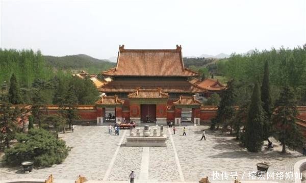 火化|唯一被火化的末代皇帝溥仪，死后被安葬到哪里了？