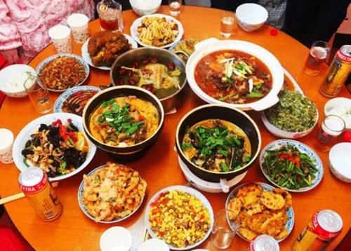 过年期间，不管有钱没钱，这5道菜都要端上桌，寓意来年财源滚滚