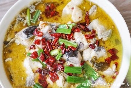 鱼骨|做酸菜鱼，直接腌制是不对的，大厨教我正确做法，鱼肉嫩滑不易碎