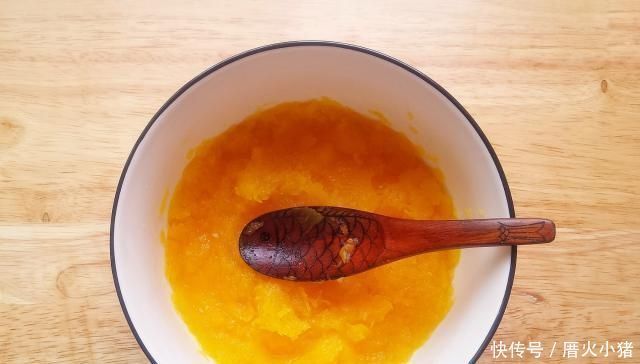 不用烤箱不用电饭煲,这样做好的面包,个个蓬松暄软,好吃极了