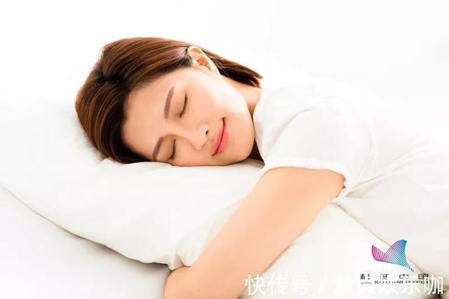 睡姿|睡觉时不能“脚朝西头朝东”?睡觉朝向真的有说法?今天终于知道了